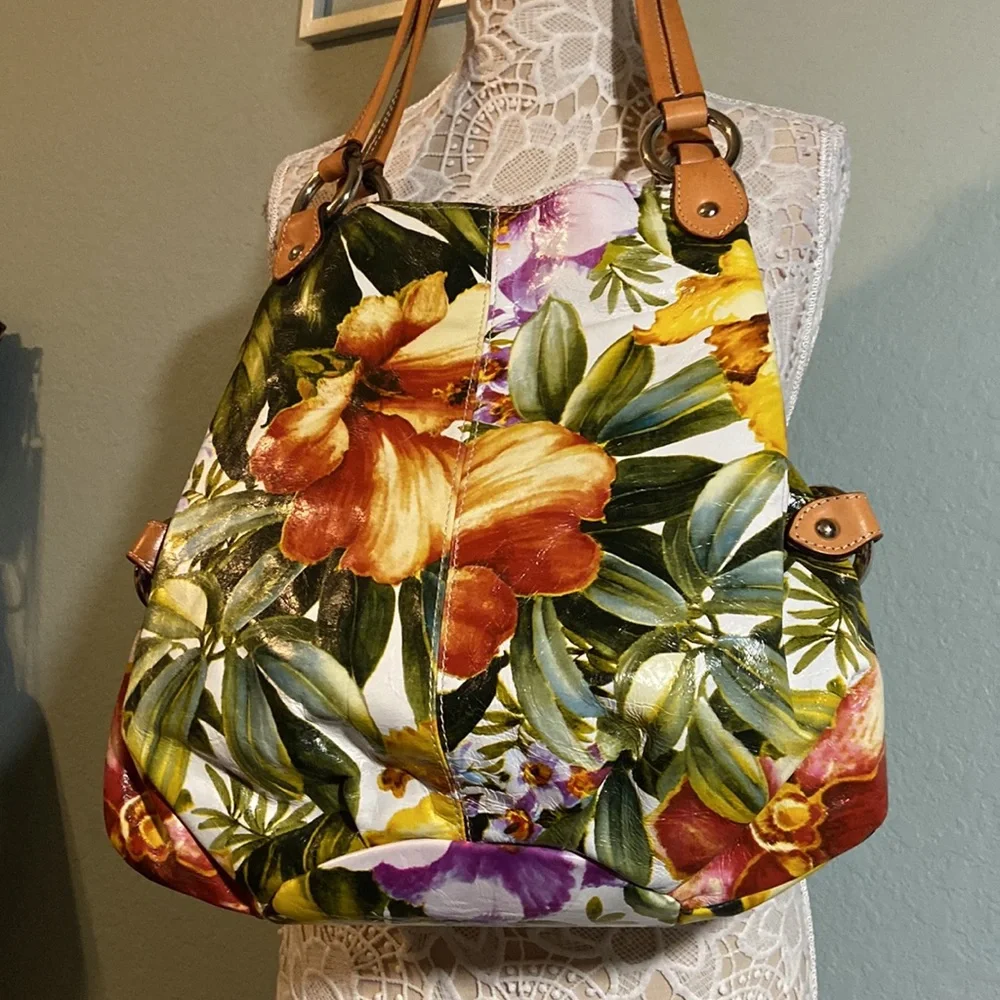Nwot Maurizio Taiuti Floral italian Leather hobo bag_4